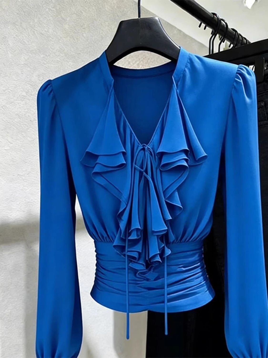 Königsblaue Bluse mit Rüschen, – Women Formal Blouses For Evening Wear Bewertung und Preis