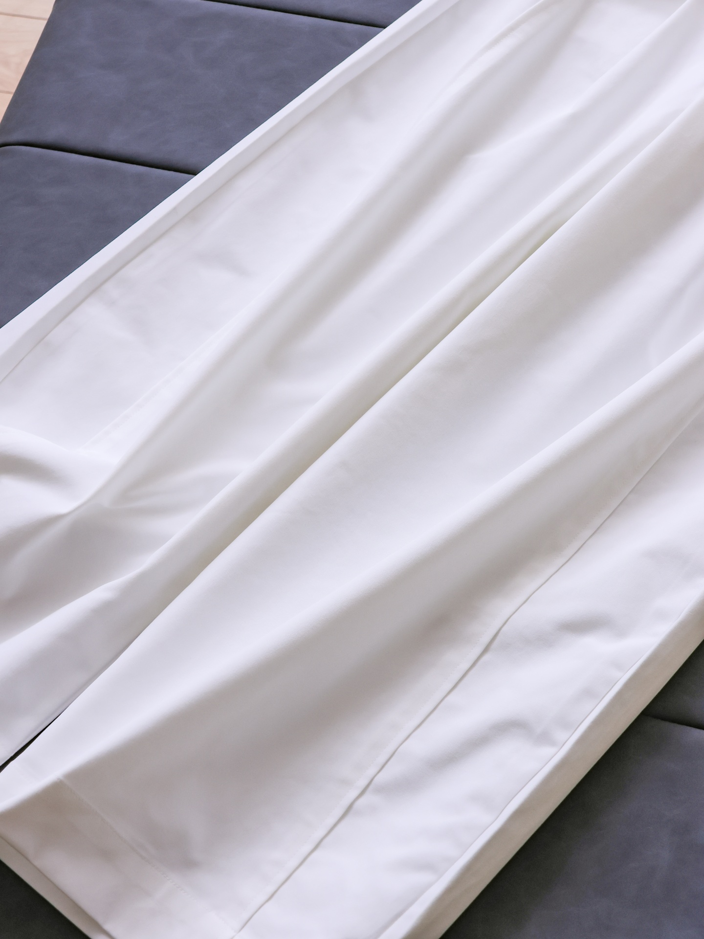 Weite Damenhose mit hoher Tail – Tailored Trouser Wide Bewertung und Preis