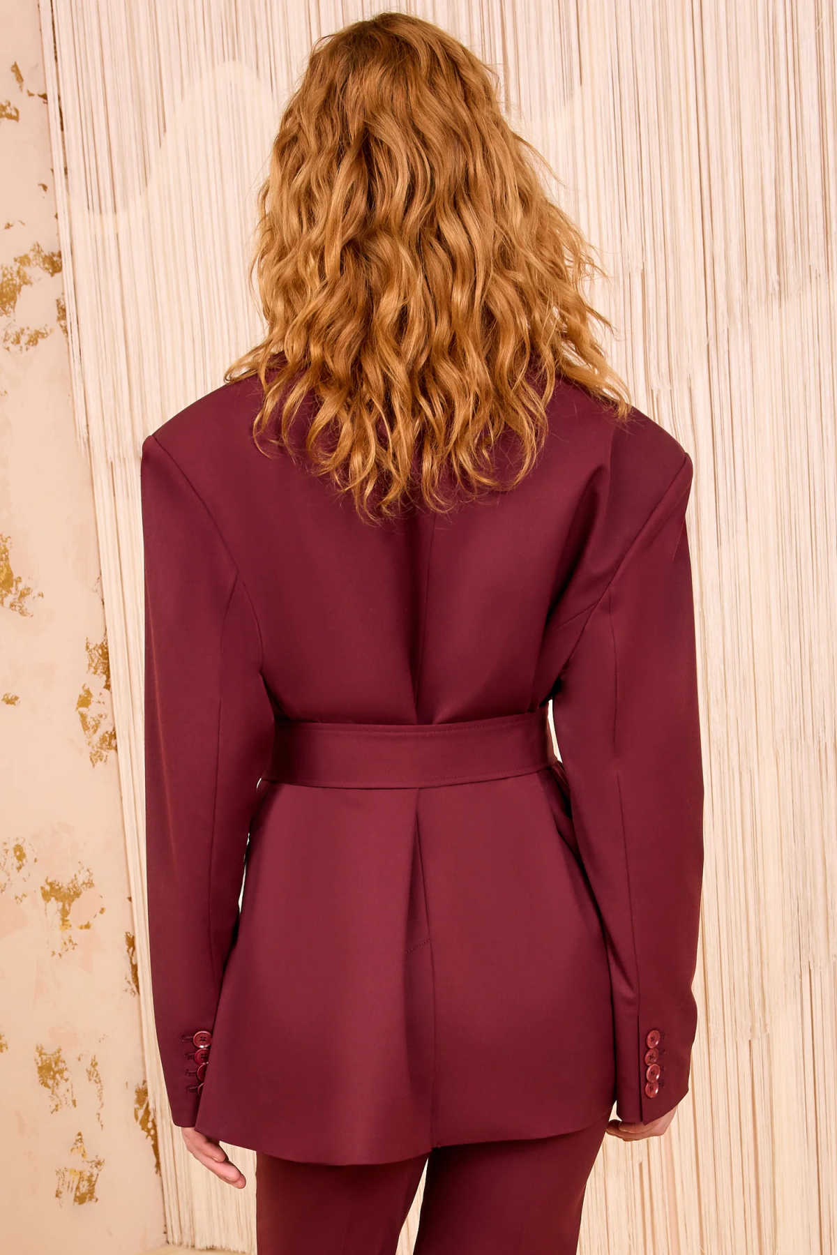 Maßgeschneiderte elegante Dame – Women Formal Wear With Tie Bewertung und Preis